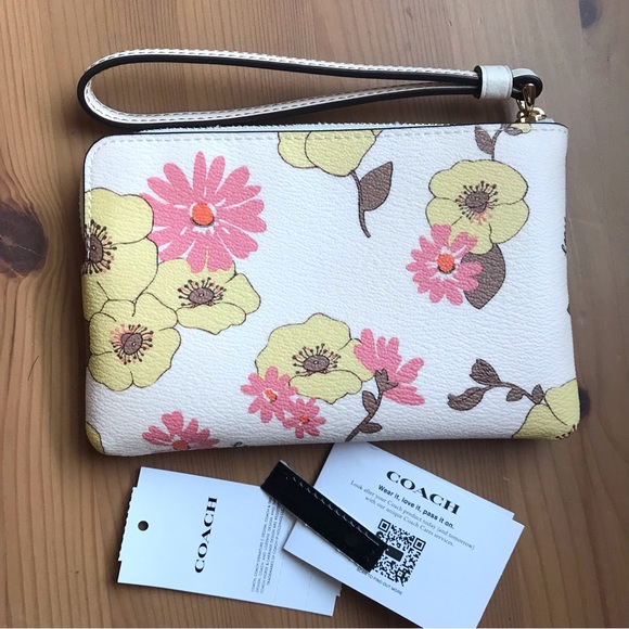 🌸 Coach Corner Zip Wristlet With Floral Cluster Print Gold/Chalk Multi - Picture 6 of 10